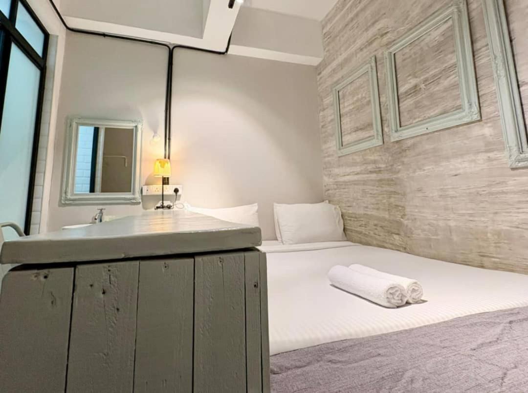 Kim Haus Loft Hotell George Town Exteriör bild
